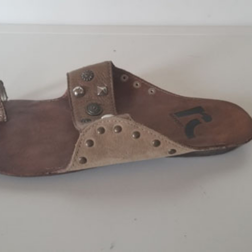 Shoes - Picture 2 of 3